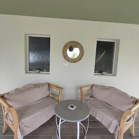 Vakantiehuis Elia Small Paradise