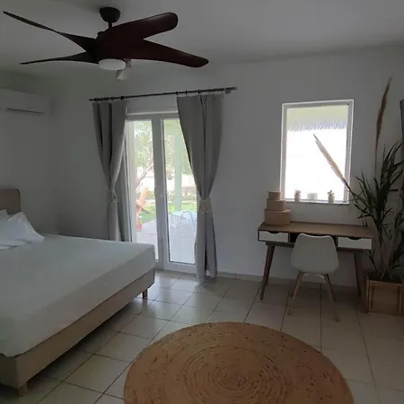 Vakantiehuis Elia Small Paradise *