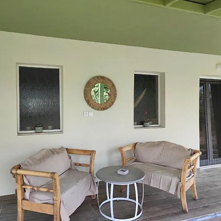 Elia Small Paradise Vakantiehuis *