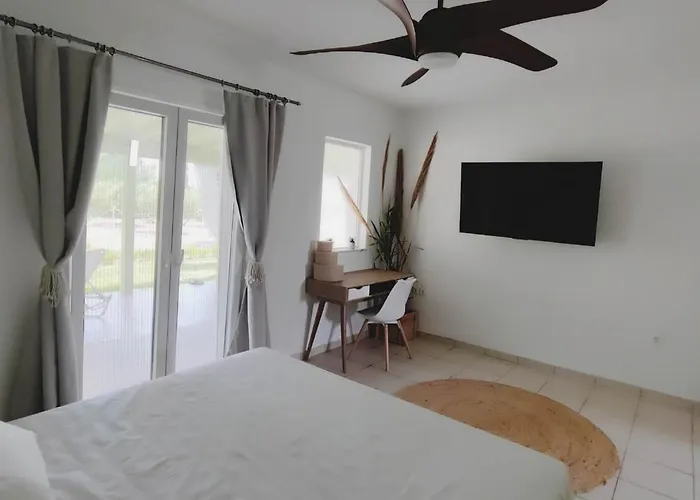 Ferienhaus Elia Small Paradise *