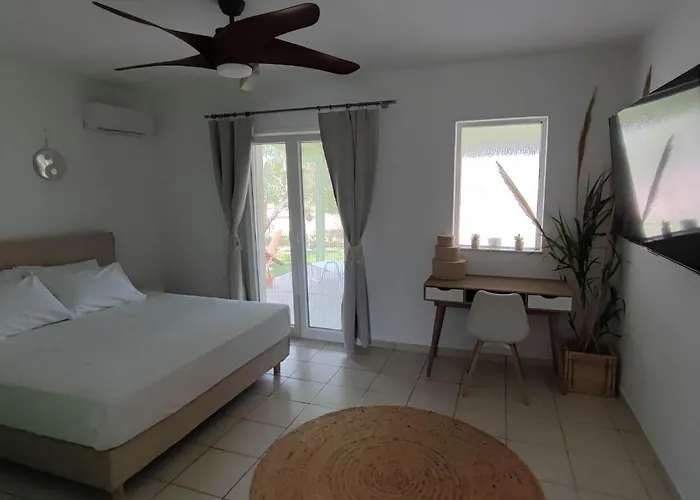 Ferienhaus Elia Small Paradise *